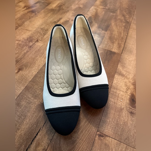 Vivaia Julia Pro Round Toe Chunky Heels in Black Beige SZ 8 - Picture 1 of 8